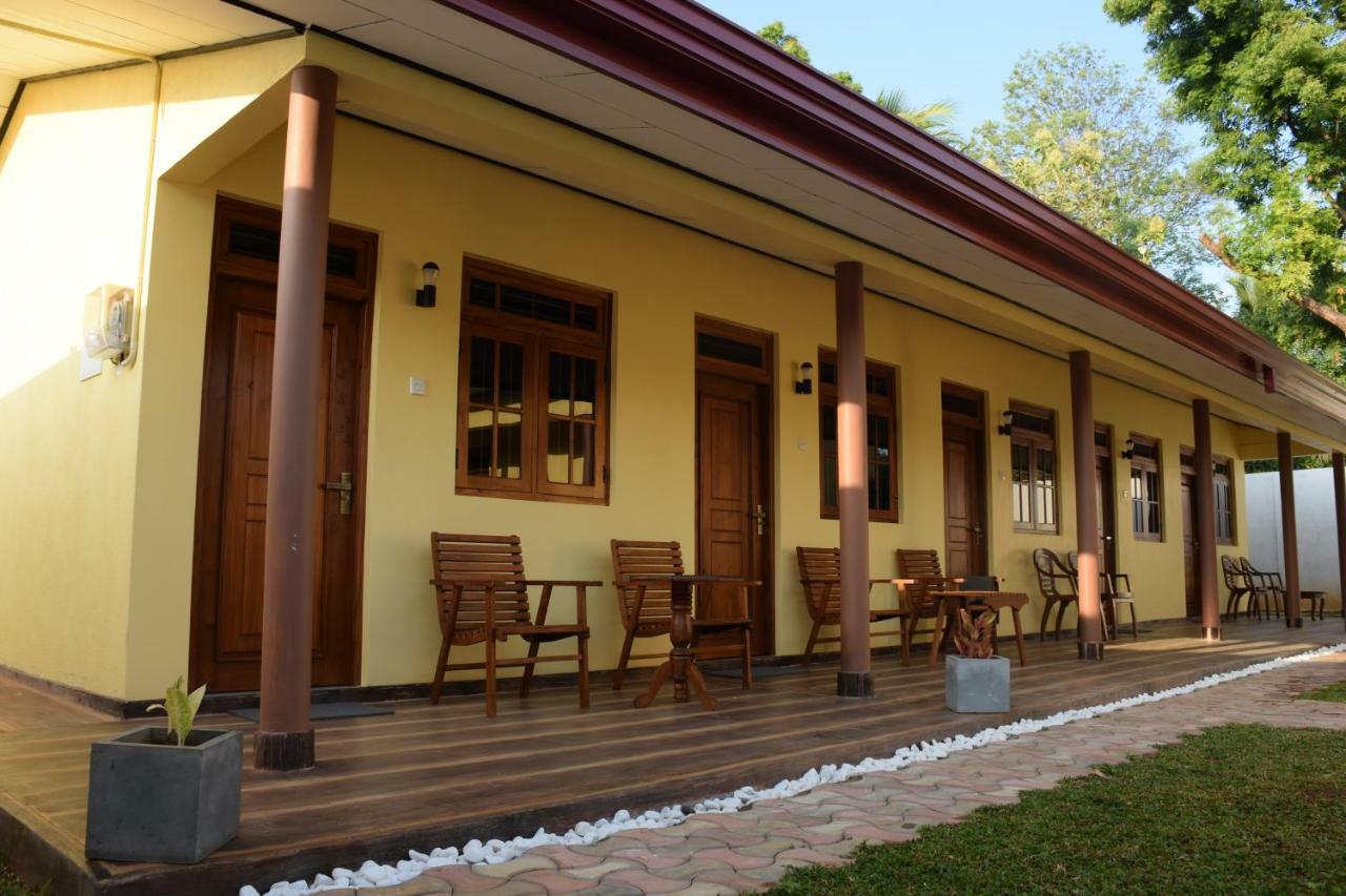 Gold Inn Дамбулла Экстерьер фото