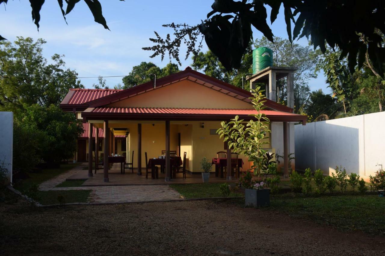 Gold Inn Дамбулла Экстерьер фото